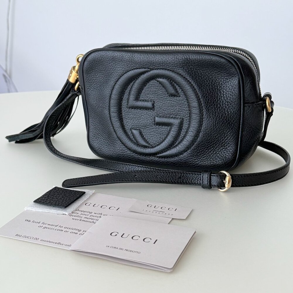 GUCCI Soho Disco Bag in Black Pebbled Leather